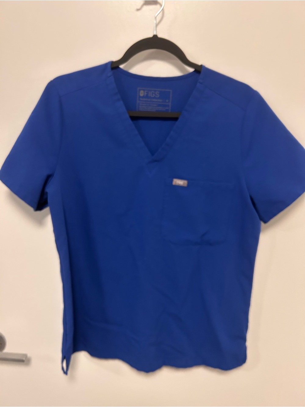 Figs jogger style scrub pants and V-Neck Top — Royal Blue